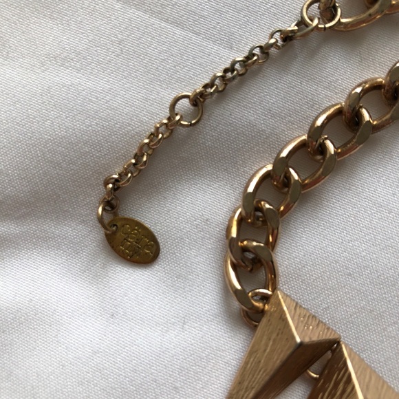 Statement Necklace - Picture 4 of 6